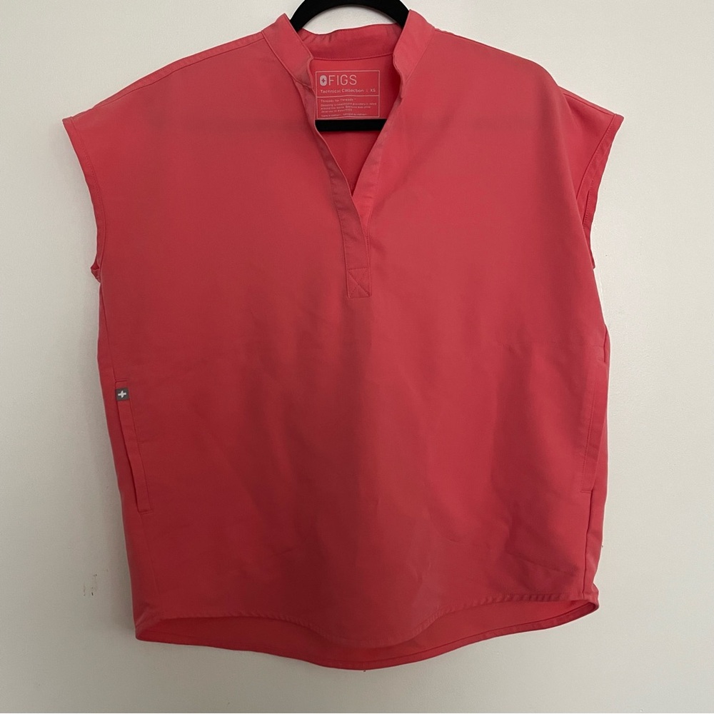 Women’s FIGS Rafaela Oversized Scrub Top Hot Coral 1758 Size XS